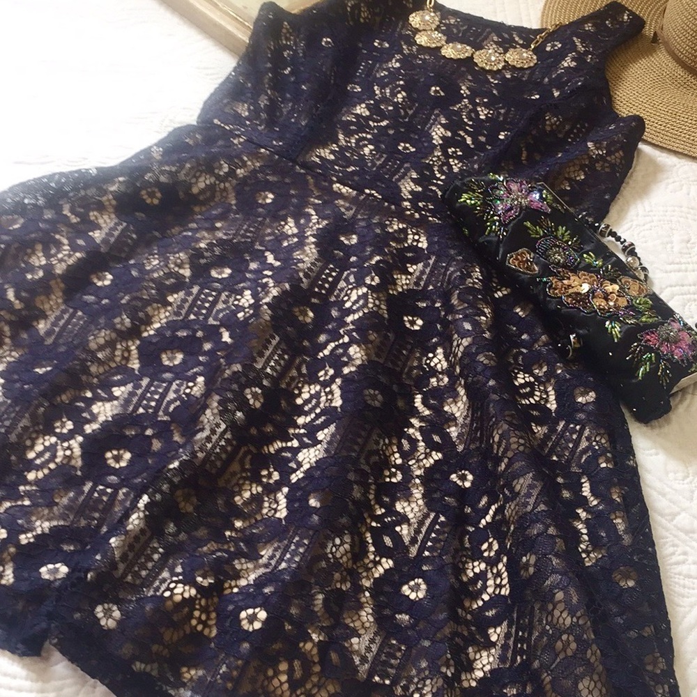 NWT Speechless Navy Lace Overlay Dress - Picture 4 of 9